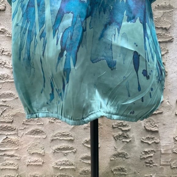 Apt 9 Blue Green Print Top - Picture 4 of 5